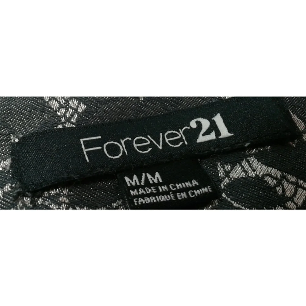 Forever 21 beige skirt size M